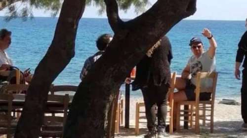 Οι διακοπές του Τσίπρα με τον Πολάκη στο Ροδάκινο