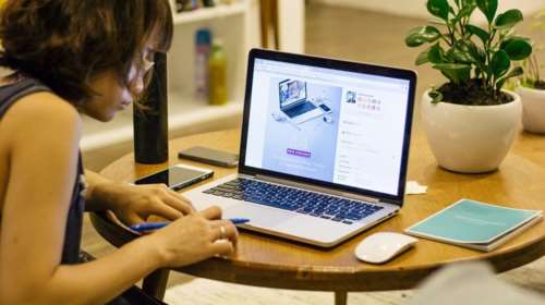 Νέα ρύθμιση για τα εργασιακά: Με υπερωρίες θα αναπληρώνεται η καραντίνα στους εργαζόμενους