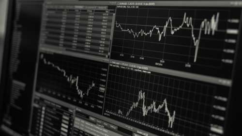 Reuters: Υποχώρησε η απόδοση του 10ετούς ελληνικού ομολόγου
