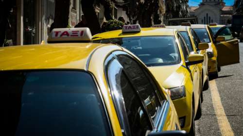 Συσκευές POS θα πρέπει να διαθέτουν πλέον οι οδηγοί ταξί