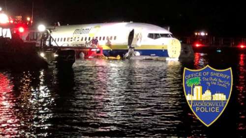 Προσγείωση τρόμου για 143 επιβάτες - Κατέληξαν σε ποτάμι