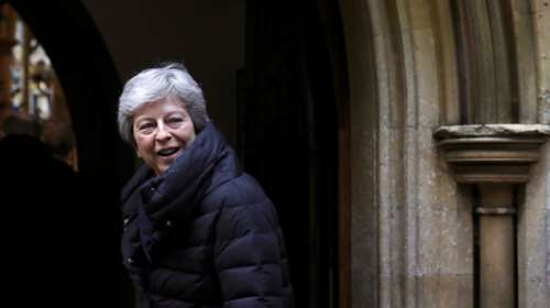 Το 82% των μελών του κόμματος των Τόρις θέλει παραίτηση της Μέι