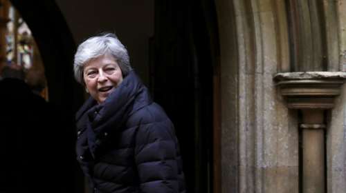 Βρετανία: Η Μέι δεν σκοπεύει να ανακοινώσει την αποχώρησή της