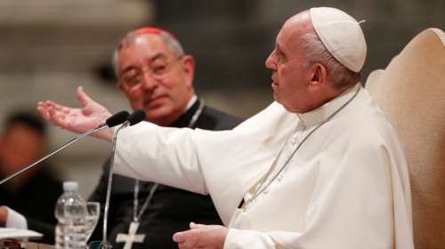 Λέσβος: Δωρεά 100.000 ευρώ από τον Πάπα για τους πρόσφυγες