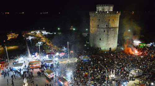 Η νύχτα μέρα στη Θεσσαλονίκη για τον νταμπλούχο ΠΑΟΚ [Εικόνες-Video]