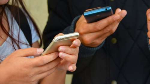 Μειώνονται οι τιμές κλήσεων και SMS εντός της ΕΕ