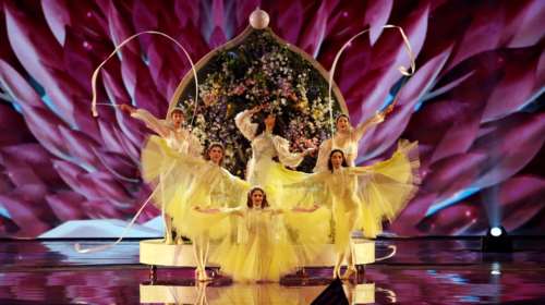 Η εμφάνιση της Κατερίνας Ντούσκα με το &quot;Better Love&quot; - Video