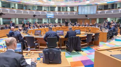 Με Χουλιαράκη το Eurogroup - Στο μικροσκόπιο οι παροχές