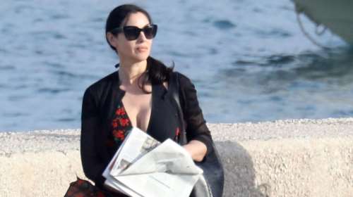 Η Μπελούτσι κάνει διακοπές: Δείτε την πώς είναι χωρίς ρετούς &amp; μακιγιάζ