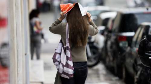 Βίντεο από την καταιγίδα στην Αθήνα το μεσημέρι της Παρασκευής