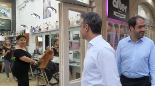 Μητσοτάκης σε κουρέα: Δεν πιστεύω να τα παίρνετε ...ΣΥΡΙΖΑ;