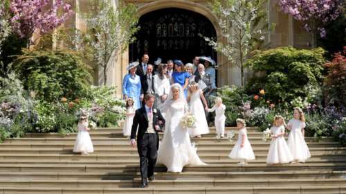 Νέος βασιλικός γάμος: Το παραμυθένιο σκηνικό και τα άτακτα παρανυφάκια