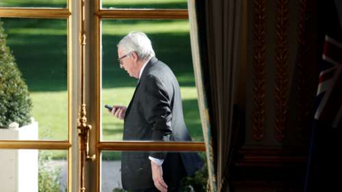 Ο Γιούνκερ, η ελληνική κρίση και οι «φίλοι» του στην επαρχία