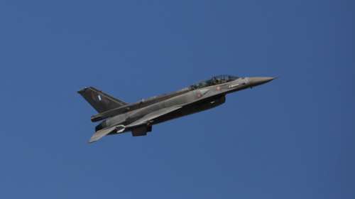 Πρώτη πτήση ελληνικού F-16 πάνω από τη Βόρεια Μακεδονία