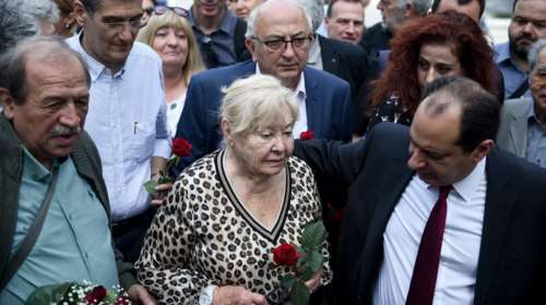 Ο ΣΥΡΙΖΑ τίμησε τον Γρηγόρη Λαμπράκη - Στεφάνια στο μνημείο (φωτό)