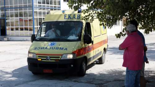Εικοσάχρονος κλειδώθηκε και αποπειράθηκε να κόψει τις φλέβες του