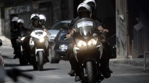 Πυροβολισμοί σε καυγά ζευγαριού στο Μαρούσι