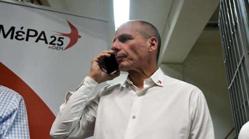 Ευρωεκλογές: Συνεχίζεται το θρίλερ με την έδρα του Βαρουφάκη