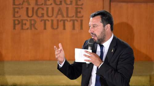 Σαλβίνι: Εντολή για αλλαγή των δημοσιονομικών κανόνων της ΕΕ