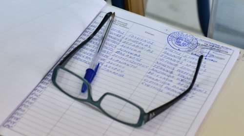 DW: Καταγγελία για παρατυπίες κατά την ψηφοφορία Ελλήνων στη Γερμανία