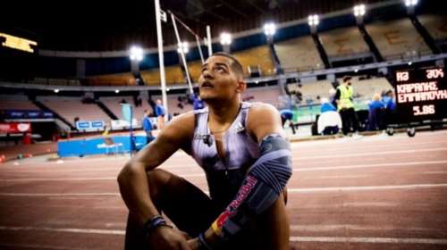 Καραλής: Η στιγμή που σπάει το ακόντιο όταν προσπαθεί να &quot;πετάξει&quot; - Πώς αντέδρασε [Βίντεο]