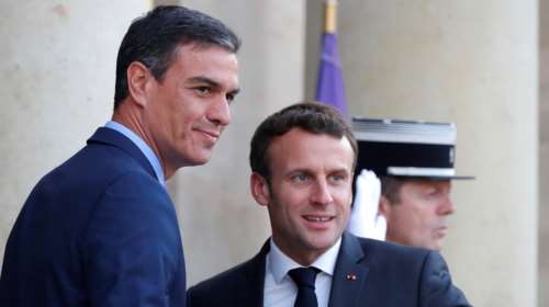 Αρχισε το παζάρι για τους θεσμούς: Συνάντηση Μακρόν- Σάντσεθ στο Ελιζέ