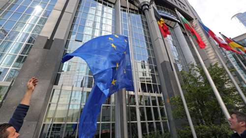 Η κούρσα διαδοχής ξεκίνησε με αντιπαράθεση Ταγιάνι - Φερχόφστατ