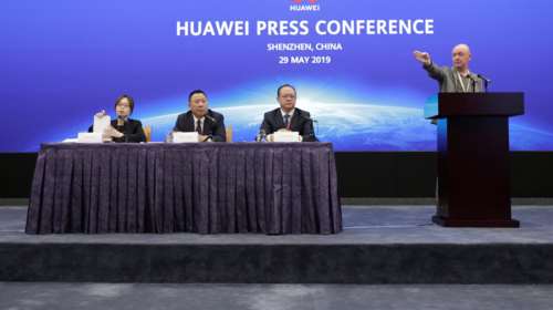 Στη Δικαιοσύνη προσφεύγει η Huawei για τις αμερικανικές κυρώσεις