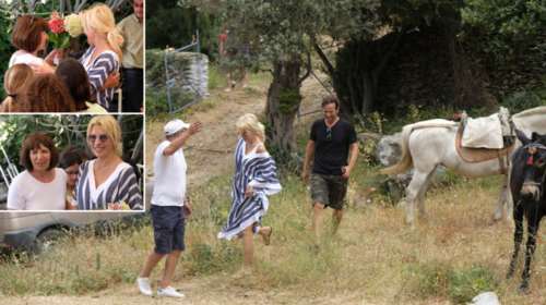 Δεν τους έχετε ξαναδεί έτσι: η Ελένη &amp; ο &quot;Μαθιός&quot; σε πανηγύρι στην Άνδρο
