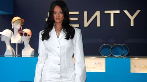 Η Ριάνα είναι μόλις 31 &amp; η πλουσιότερη τραγουδίστρια στον κόσμο