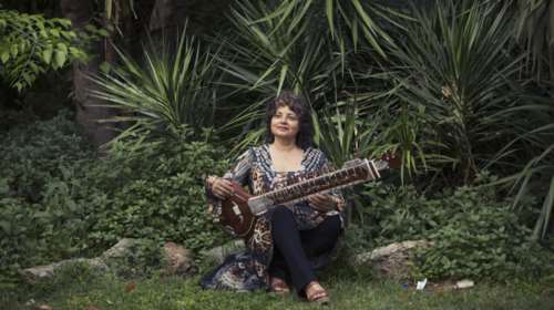 H διεθνής Ελληνίδα της τζαζ Νάνα Σιμόπουλος μιλά στο The TOC