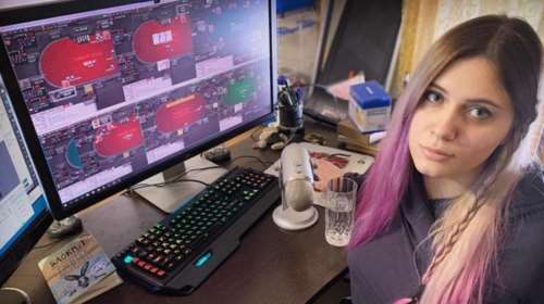 Ρωσία: Πέθανε από ηλεκτροπληξία η πιο &quot;σέξι παίκτρια πόκερ&quot; (φωτό)