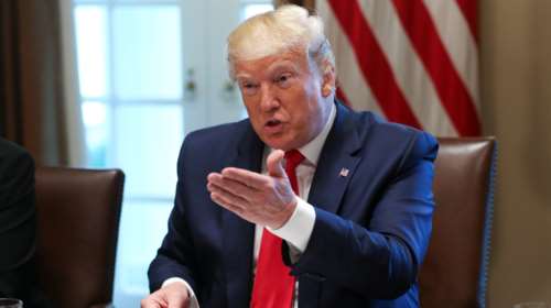 Τραμπ: Οι επιθέσεις στο Ομάν φέρουν την υπογραφή του Ιράν