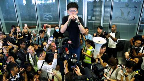 Δύο εκατομμύρια διαδηλωτές στους δρόμους του Χoνγκ Κονγκ