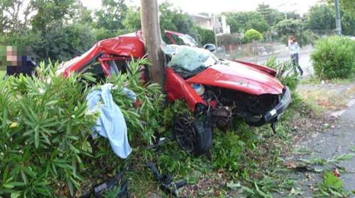 Νεκρός 22χρονος σε τροχαίο στην Καλαμάτα (φωτό)