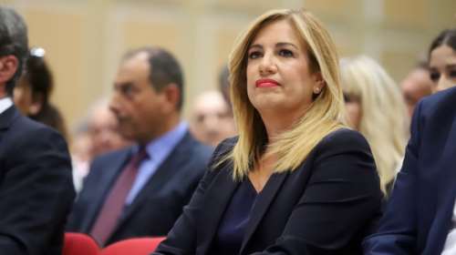 Γεννηματά: 200 ευρώ το μήνα για κάθε παιδί που γεννιέται