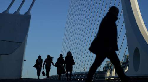 Επενδυτικές εταιρείες &quot;φαντάσματα&quot;: &quot;Βροχή&quot; οι προειδοποιήσεις για παράνομες πλατφόρμες - Γίνονται &quot;μόδα&quot; στην Ελλάδα