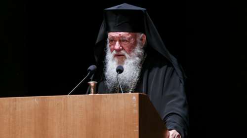 Ιερώνυμος για εκκλησιαστική περιουσία και μισθοδοσία κληρικών