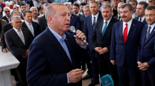 Ερντογάν: Να το σκεφτούν καλά οι ΗΠΑ πριν επιβάλλουν κυρώσεις