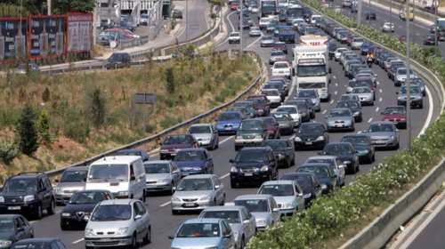 Ουρές χιλιομέτρων στον Κηφισό και στα δύο ρεύματα
