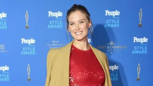 Η Bar Refaeli περιμένει το τρίτο της παιδί