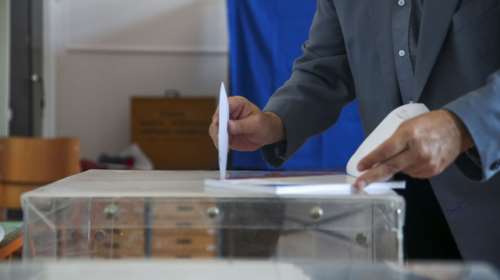 Metron Analysis: Στο 9% η διαφορά ΝΔ-ΣΥΡΙΖΑ