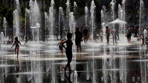 Γαλλία: Αναβλήθηκαν σχολικές εξετάσεις εξαιτίας του καύσωνα