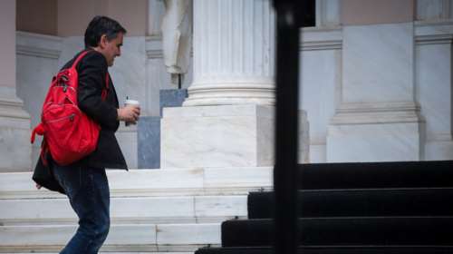 Mε... δανεικά τα 26 δισ. από το μαξιλάρι ασφαλείας του χρέους