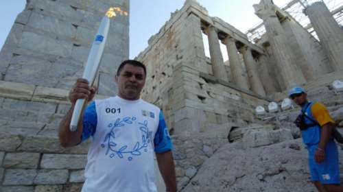 Θλίψη στον ελληνικό αθλητισμό για τον θάνατο του Μπάμπη Χολίδη