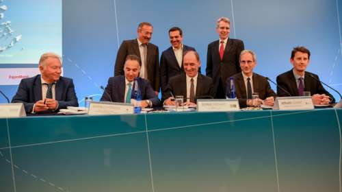 Επεσαν οι υπογραφές για έρευνες υδρογονανθράκων στην Κρήτη [live]