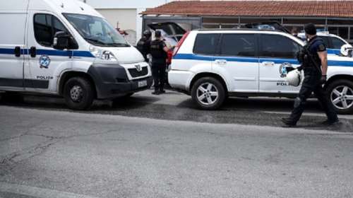 Ξύλο με εκβιαστές στη Σαλαμίνα - Έβγαλαν όπλα οι &quot;φουσκωτοί&quot;