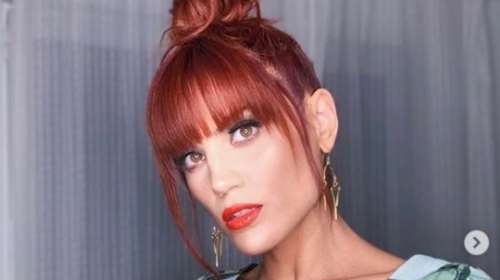 Η Μαίρη Συνατσάκη ποζάρει με μπικίνι και δείχνει για πρώτη φορά την φουσκωμένη της κοιλιά