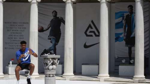 Αντετοκούνμπο: Πριν από 6 χρόνια φοβόμουν να βγω στο δρόμο μη με απελάσουν