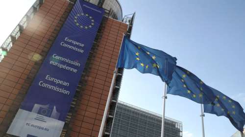 Πηγές ΕΕ: Θα καθυστερήσει η απόφασή της Κομισιόν για το ιταλικό χρέος